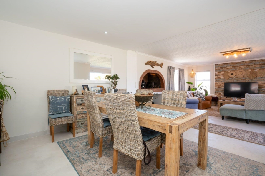 3 Bedroom Property for Sale in Bluewater Bay Western Cape